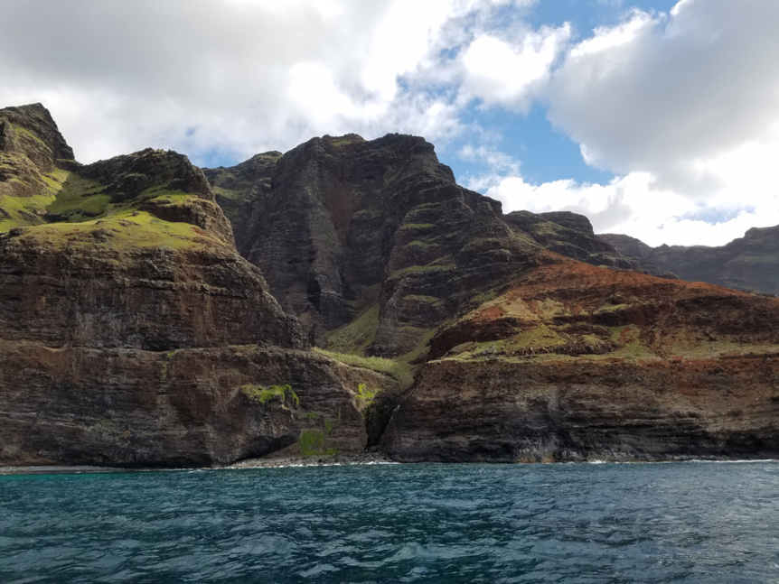 the nualolo valley from the water with makana charters